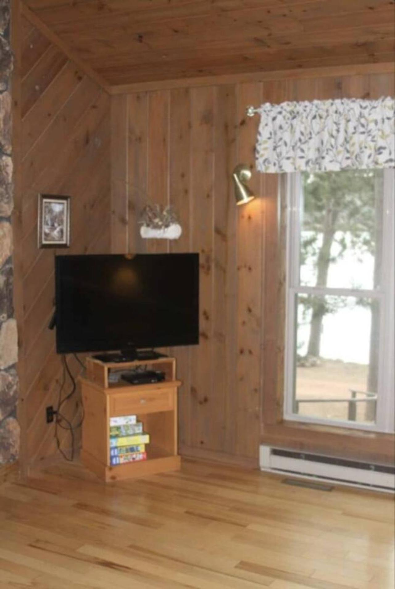 Bayview Resort Sunset Lookout Cabin 6 Saint Germain 外观 照片